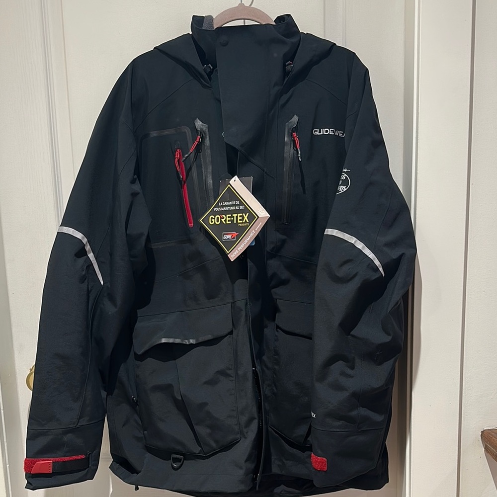 Bass pro shop Goretex jacket for men Nwt.